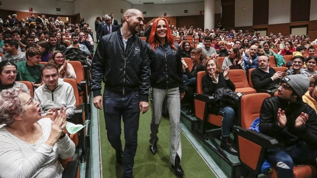 El ingeniero Pablo Álvarez y la investigadora Sara García Alonso, los dos leoneses escogidos como únicos astronautas españoles para la Agencia Espacial Europea (ESA)