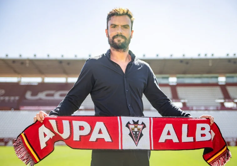 El Albacete Balompié prorroga su contrato a Rubén Albés hasta junio de 2025