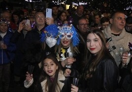 En imágenes, la gran fiesta de Nochevieja en la plaza de las Tendillas de Córdoba
