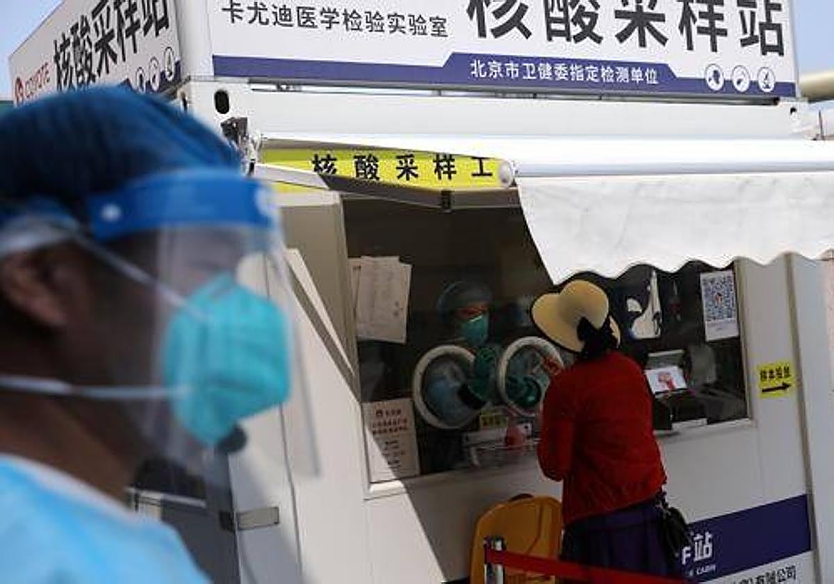 China ha abierto sus fronteras en plena explosión de contagios Covid