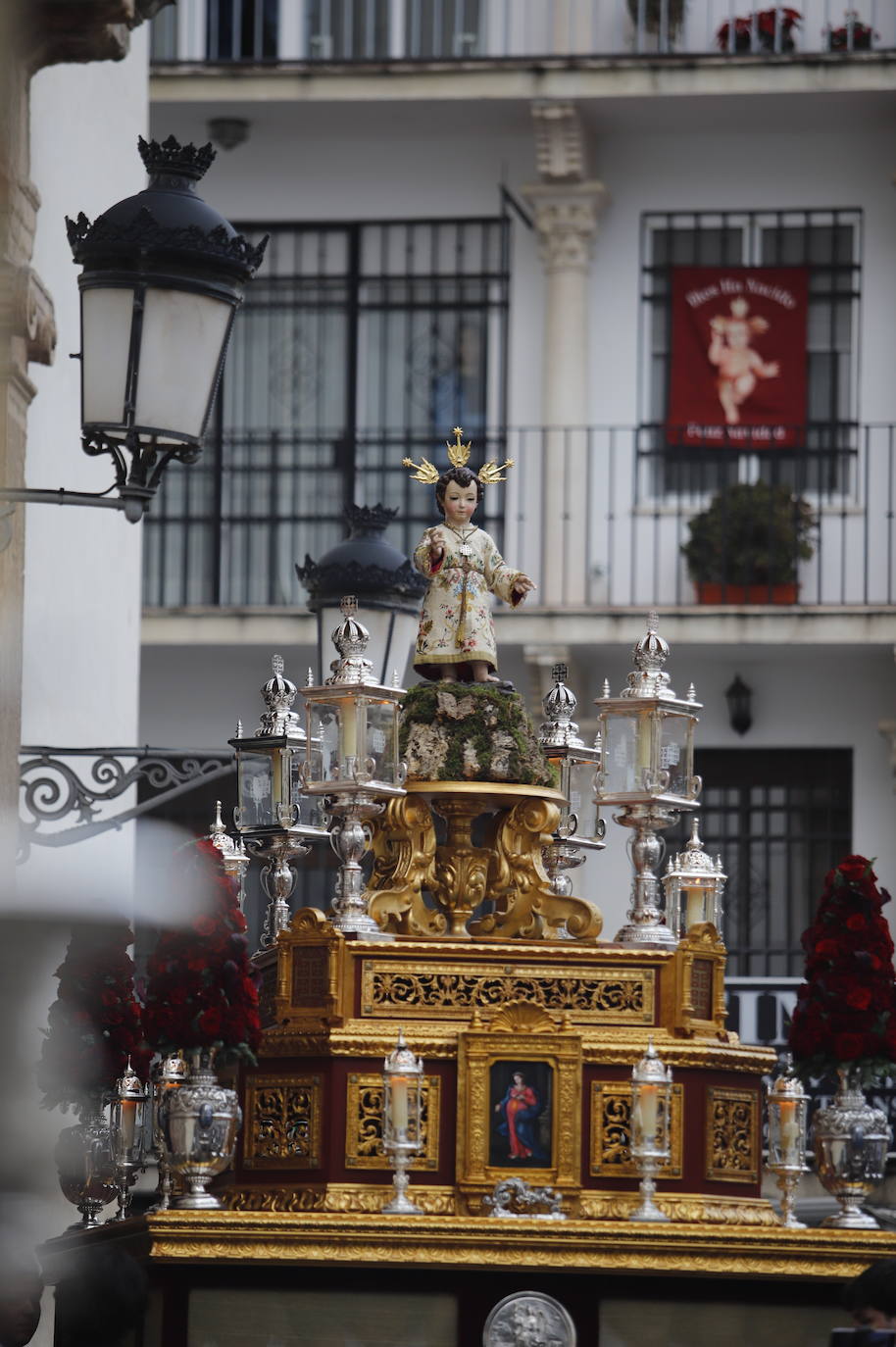 La procesión del Niño Jesús de la Compañía de Córdoba, en imágenes