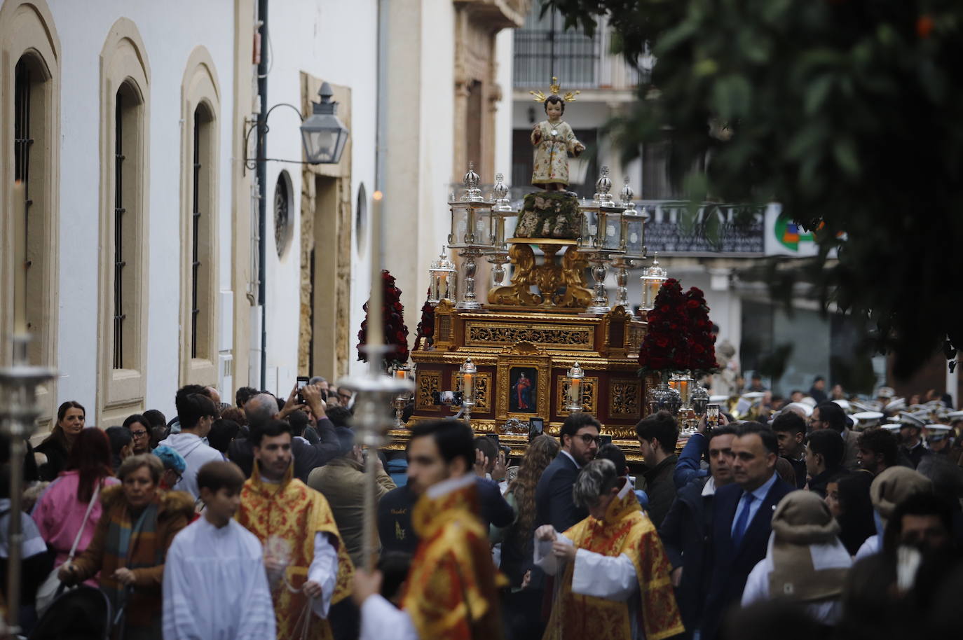 La procesión del Niño Jesús de la Compañía de Córdoba, en imágenes