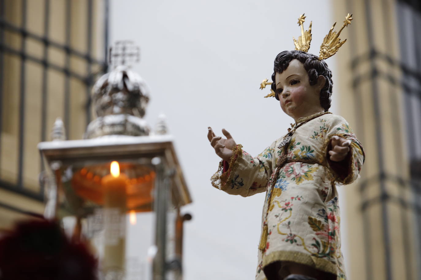 La procesión del Niño Jesús de la Compañía de Córdoba, en imágenes