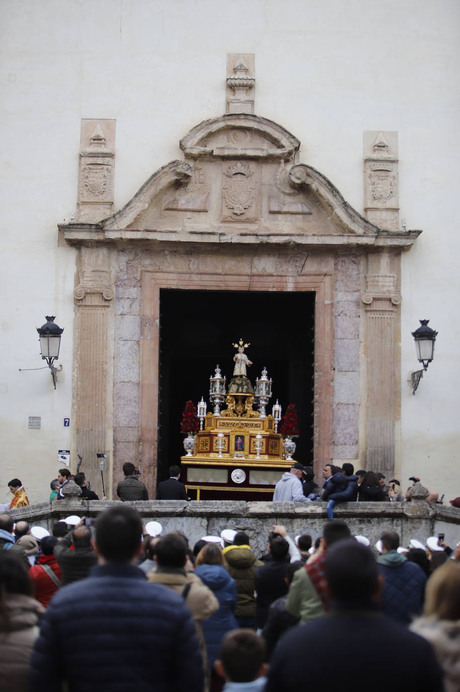 La procesión del Niño Jesús de la Compañía de Córdoba, en imágenes