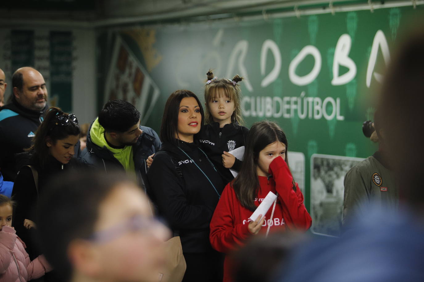 Las impresionantes colas para ver a los Reyes Magos en El Arcángel, en imágenes