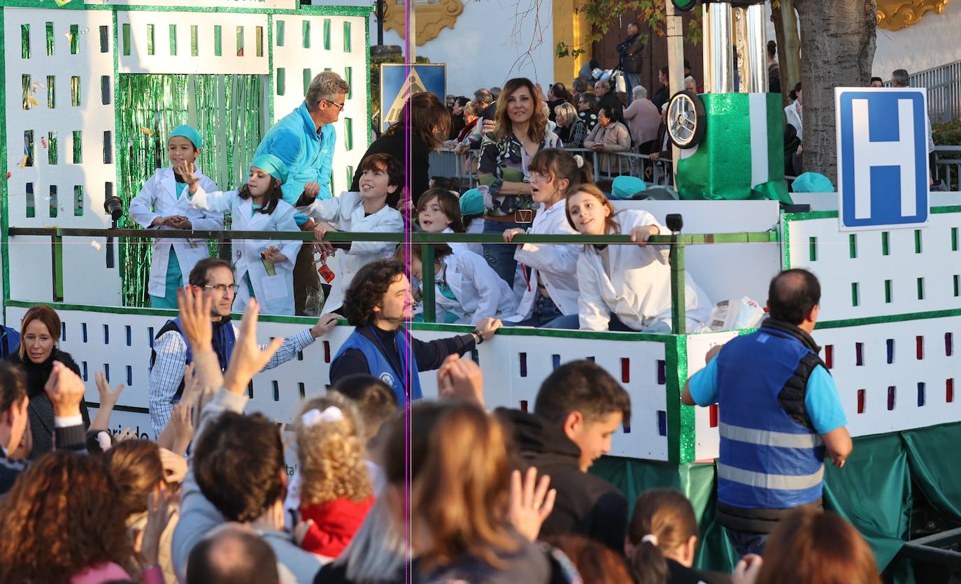 El arranque de la Cabalgata de Reyes de Córdoba 2023, en imágenes