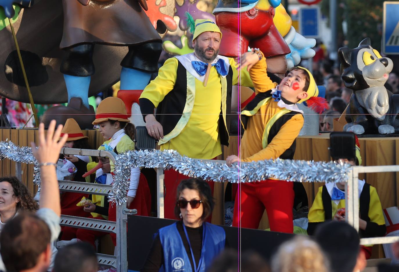 El arranque de la Cabalgata de Reyes de Córdoba 2023, en imágenes