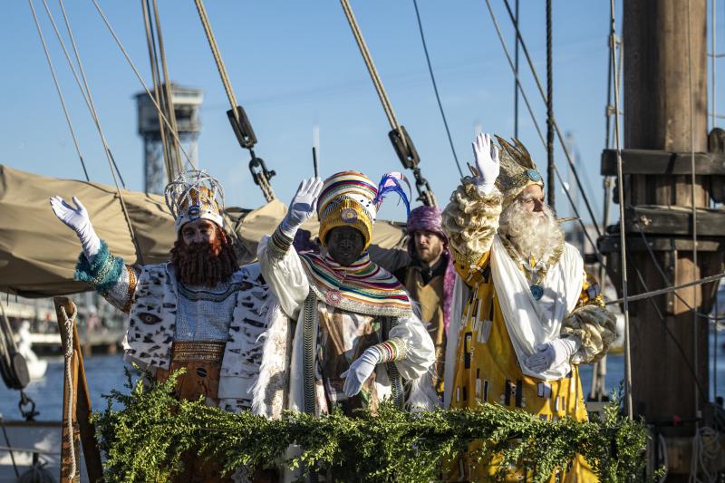 Los Reyes Magos llegan al puerto de Barcelona