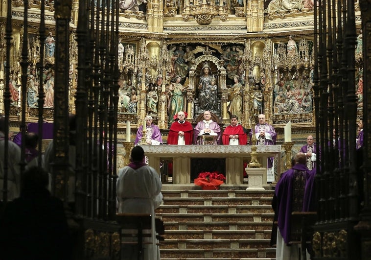 La catedral de Toledo acoge la misa de funeral por Benedicto XVI