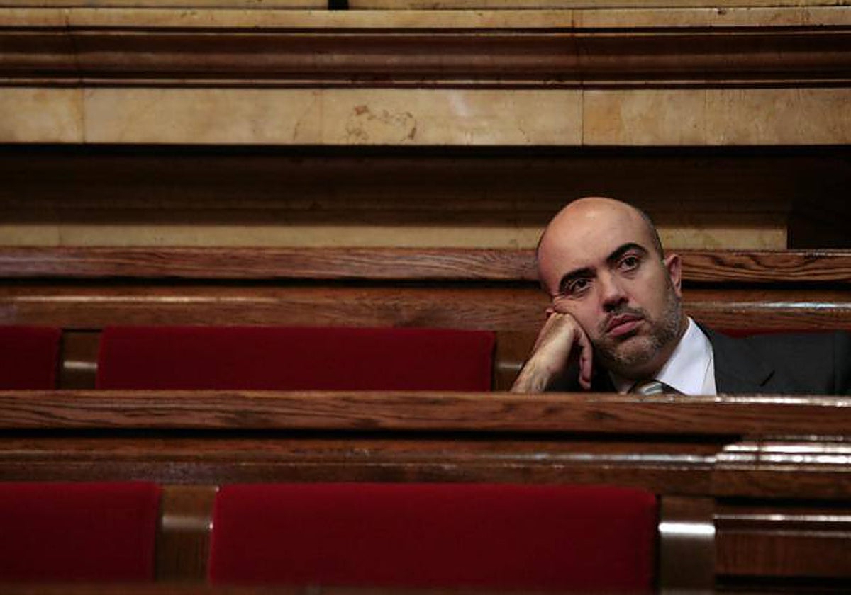 Sirera, en 2009 en el Parlamento catalán