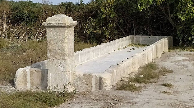 Lucena| Roban una fuente del siglo XVII usada como abrevadero de una vereda