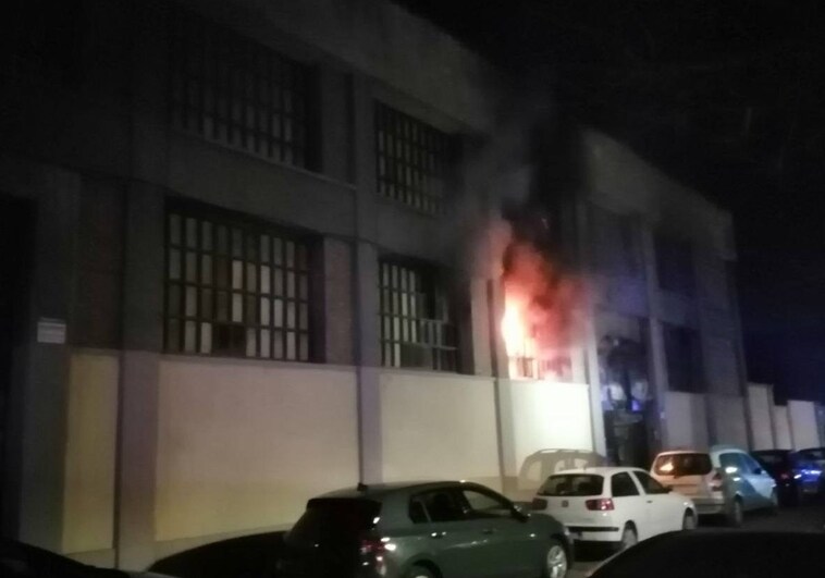 Investigan por violencia machista al detenido por provocar un incendio en una fábrica de galletas de Lérida