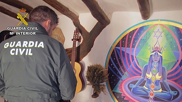 Detalle de la decoración de la casa de 'ejercicios espirituales'