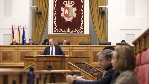 Las Cortes aprueban 3 resoluciones del PSOE de despoblación, salud laboral y fiscalidad