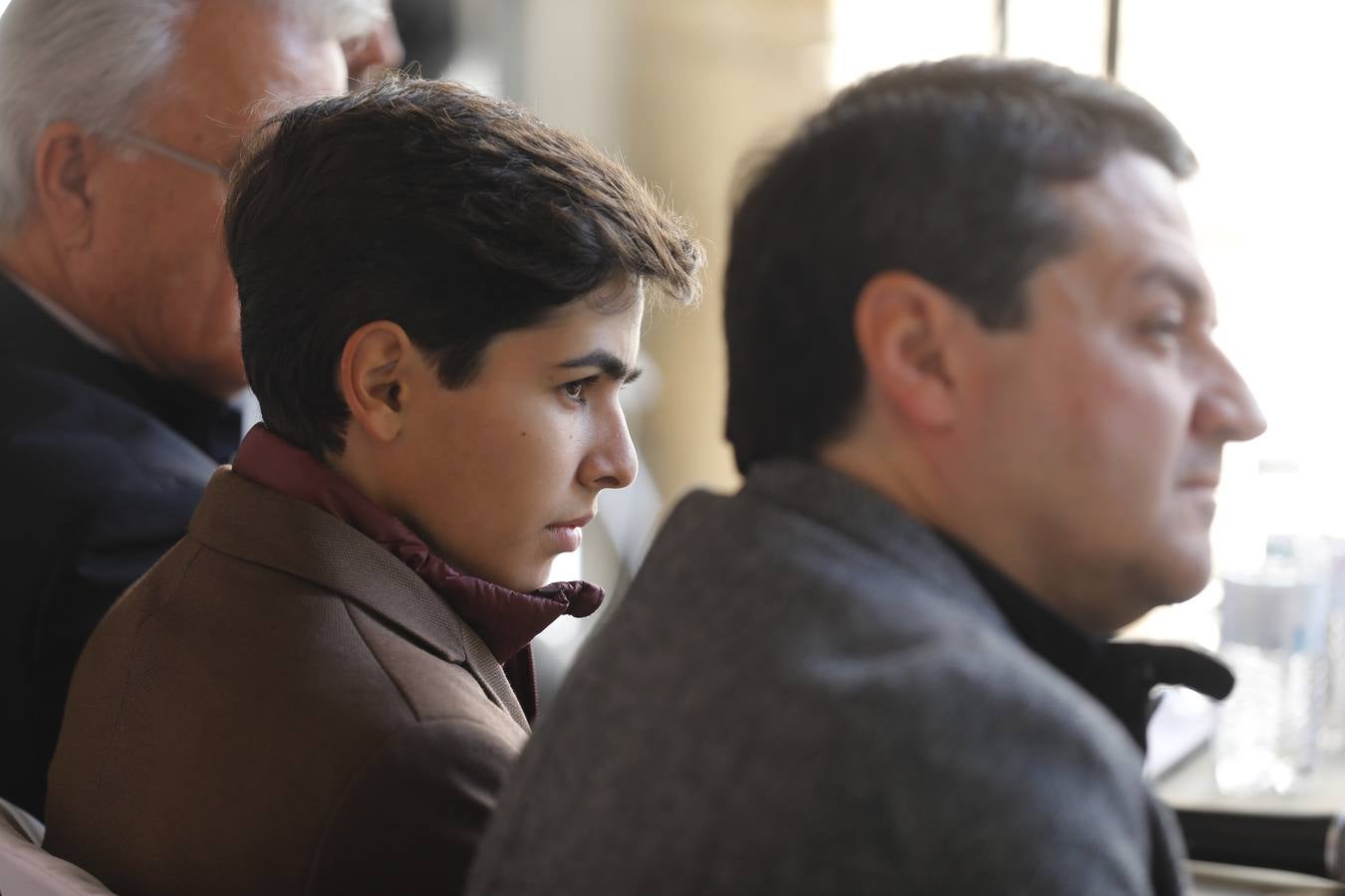 Manuel Román llena &#039;hasta la bandera&#039; el Museo Taurino para su debú con picadores