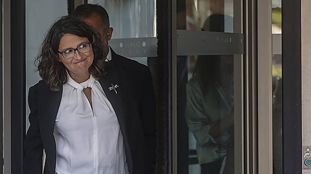 Imagen de la exvicepresidenta de la Generalitat Valenciana Mónica Oltra a su salida de los juzgados tras declarar ante el juez el pasado 19 de septiembre