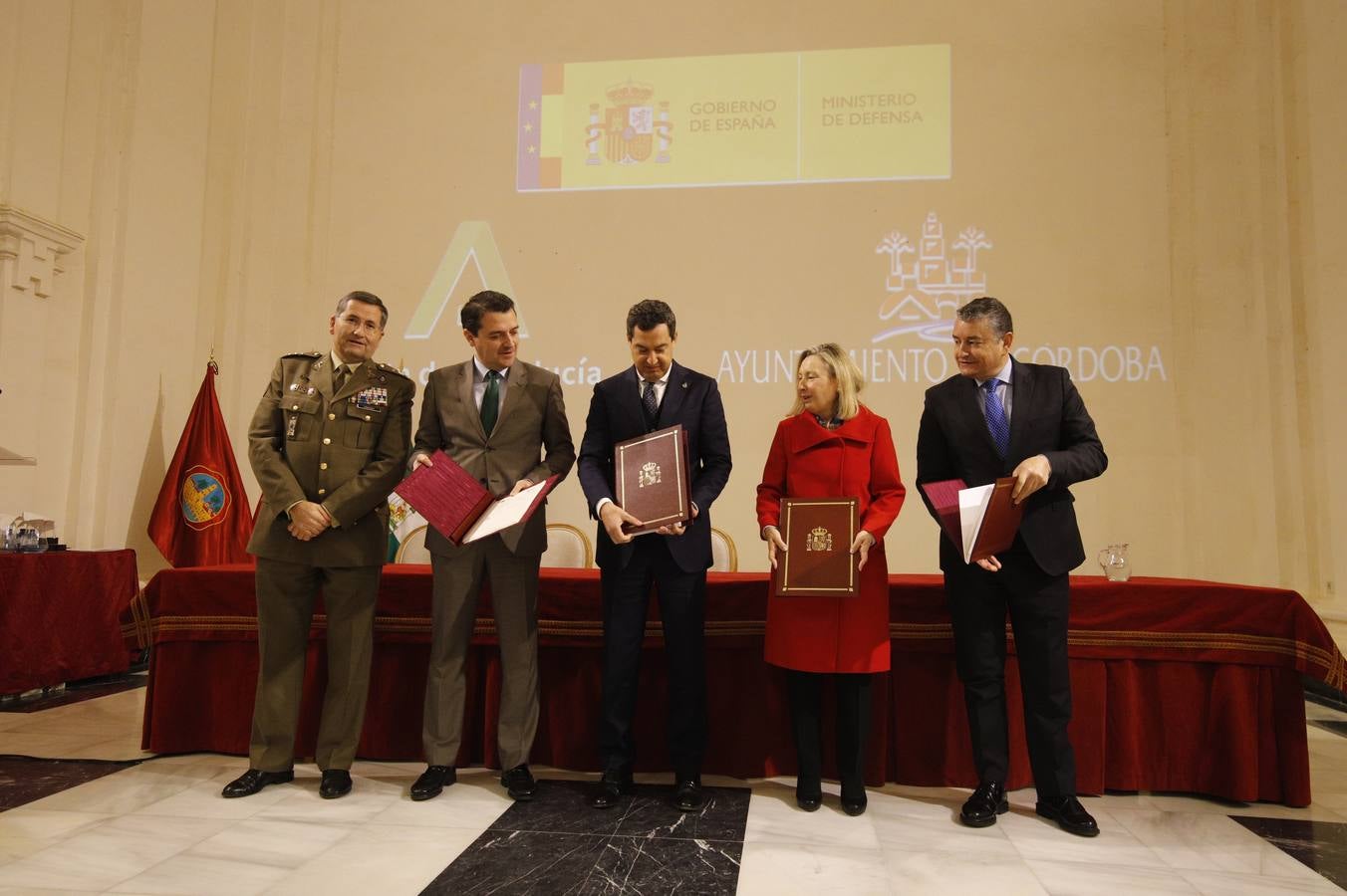 La firma de los convenios de la Base Logística de Córdoba, en imágenes