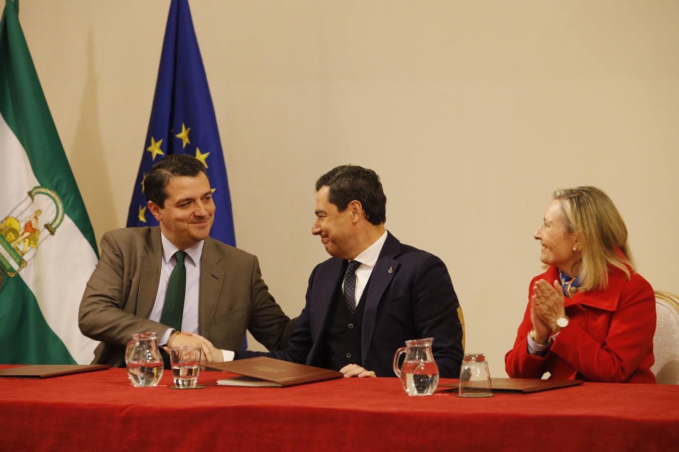 La firma de los convenios de la Base Logística de Córdoba, en imágenes