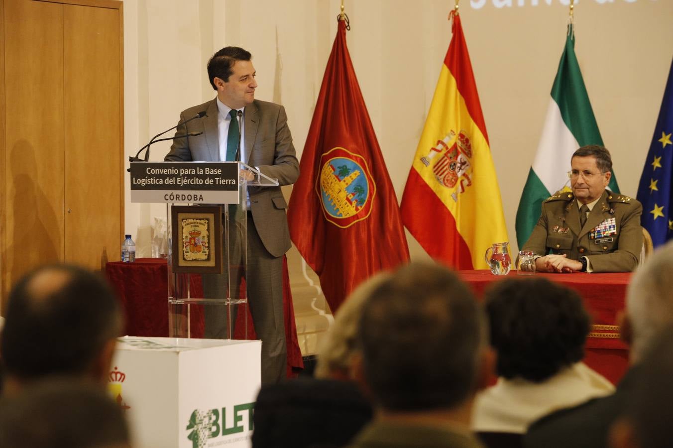 La firma de los convenios de la Base Logística de Córdoba, en imágenes