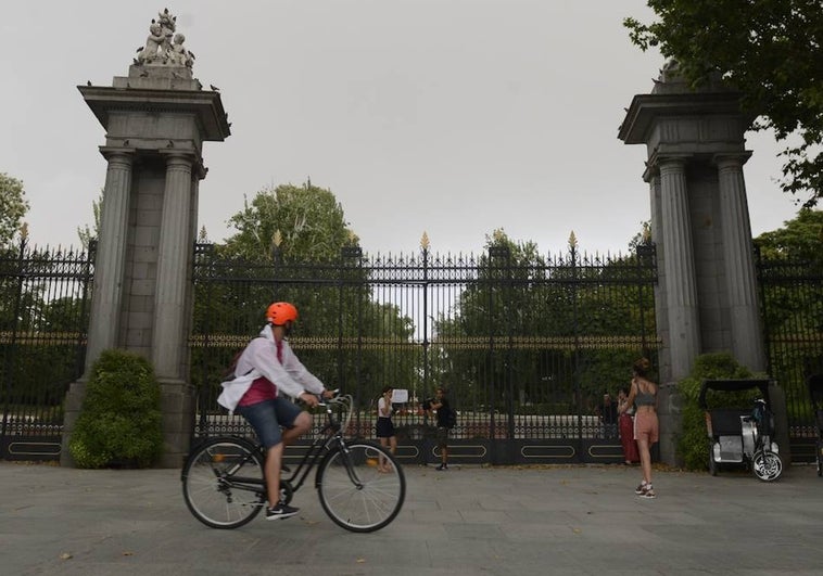 El Retiro y otros ocho grandes parques de Madrid permanecerán cerrados por condiciones meteorológicas adversas