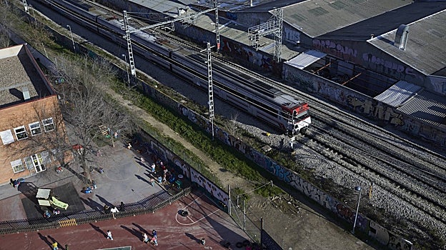 Vista aérea del tramo de vía, entre las estaciones de Fuenlabrada y Humanes