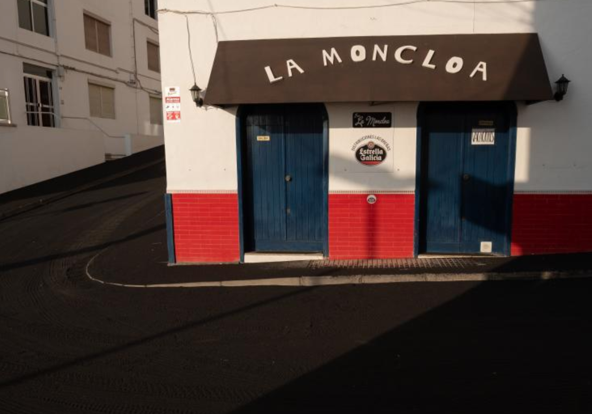 El local 'La Moncloa' en Puerto Naos, lleva más de 16 meses cerrado