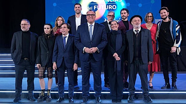 Los embajadores de Andalucía con el consejero de Turismo, Arturo Bernal y el alcalde de Madrid, José Luis Martínez Almeida