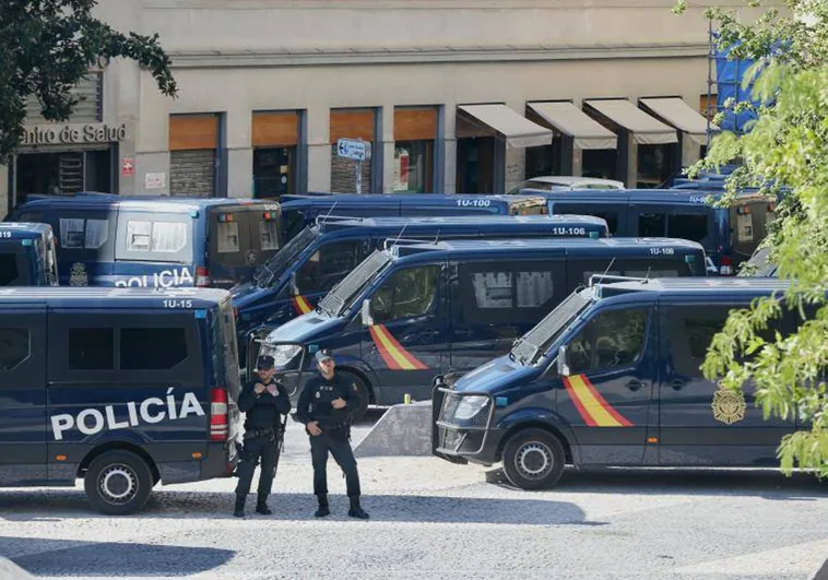 El Gobierno enviará un centenar de 'antidisturbios' de la Policía Nacional para la cumbre hispano-francesa