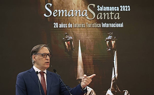 El alcalde de Salamanca, Carlos García Carbayo, presenta la Semana Santa de Salamanca