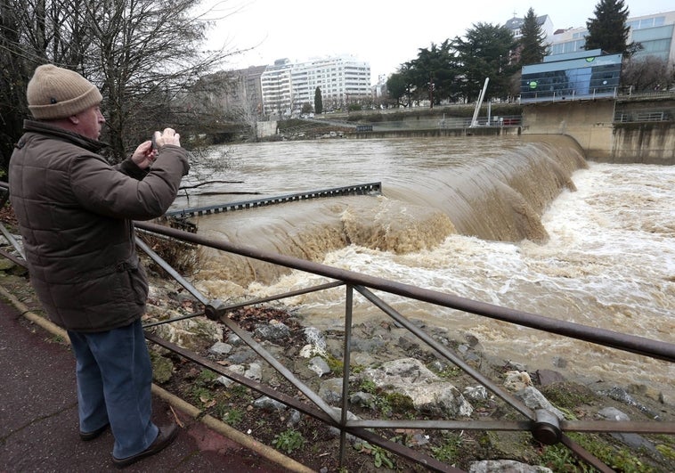 La CHD mantiene la alerta por la crecida de los ríos Bernesga, Órbigo, Luna y Duero