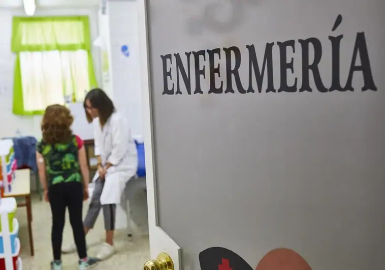 Padres de alumnos con patologías de Castilla-La Mancha reclaman a la Junta enfermeras escolares