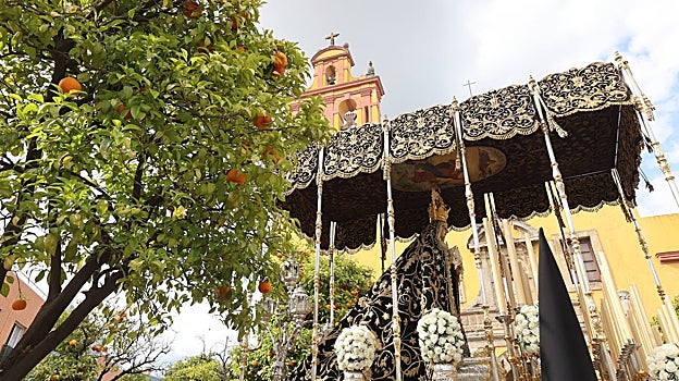 Paso de palio de Nuestra Señora del Mayor Dolor en su Soledad, con las medidas actuales