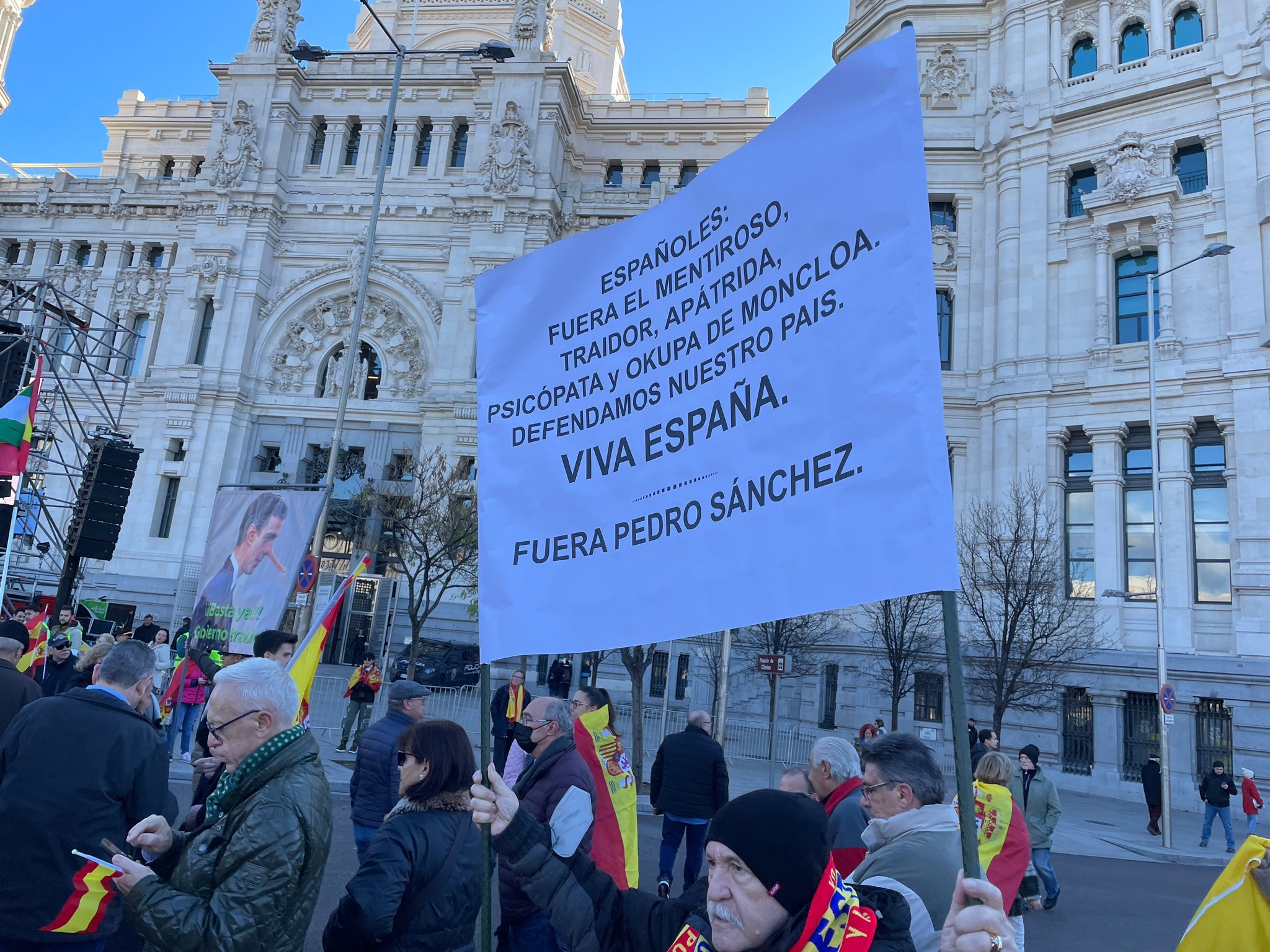 Fotogalería: masiva concentración en Madrid contra Pedro Sánchez