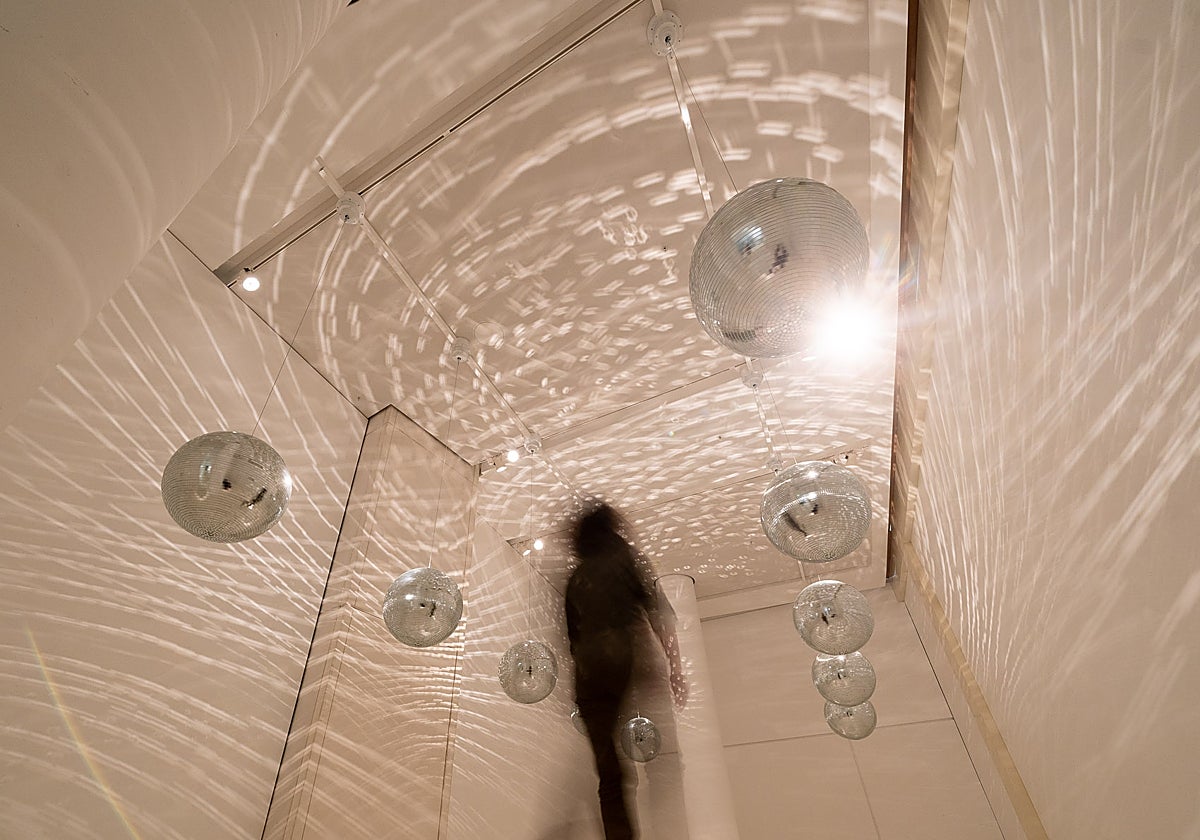 La exposición 'Camiños creativos' está abierta hasta marzo