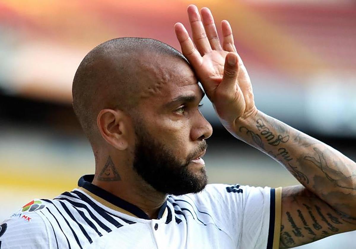 El coche que condujo a Alves a la cárcel a su salida de la Ciutat de la Justicia, el pasado viernes