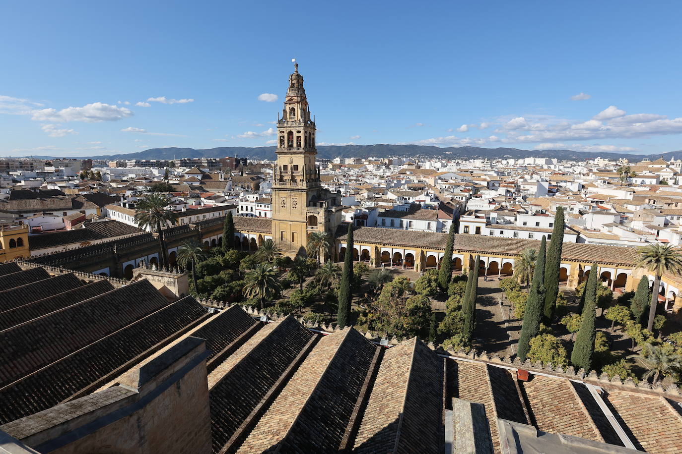 Las cubiertas de la Mezquita-Catedral de Córdoba, el otro &#039;tesoro&#039; de un bien Patrimonio de la Humanidad, en imágenes