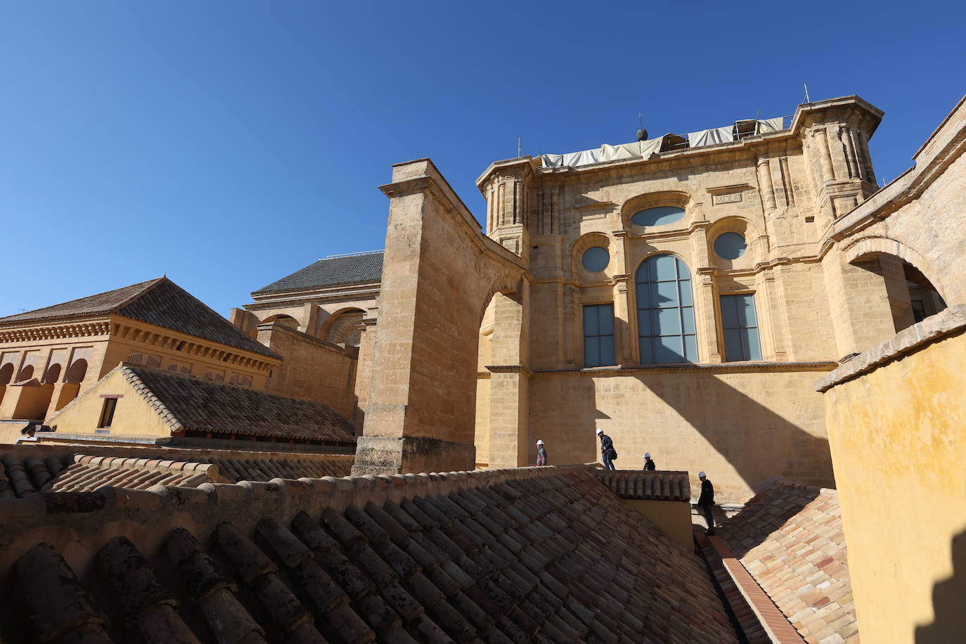 Las cubiertas de la Mezquita-Catedral de Córdoba, el otro &#039;tesoro&#039; de un bien Patrimonio de la Humanidad, en imágenes