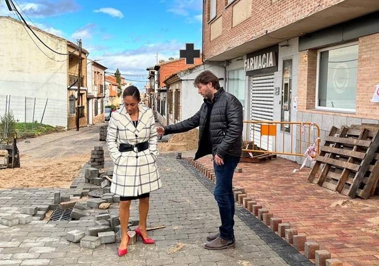 Olías del Rey realiza una importante remodelación de viales y acerado en la zona centro