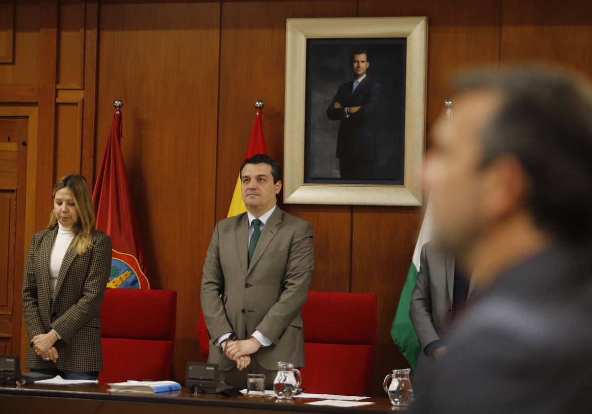 Minuto de silencio en el Pleno del Ayuntamiento de Córdoba