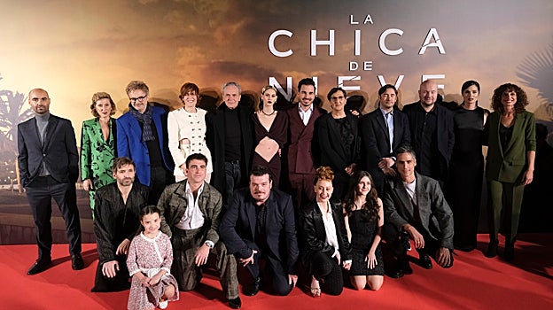 Elenco y equipo de 'La chica de nieve'