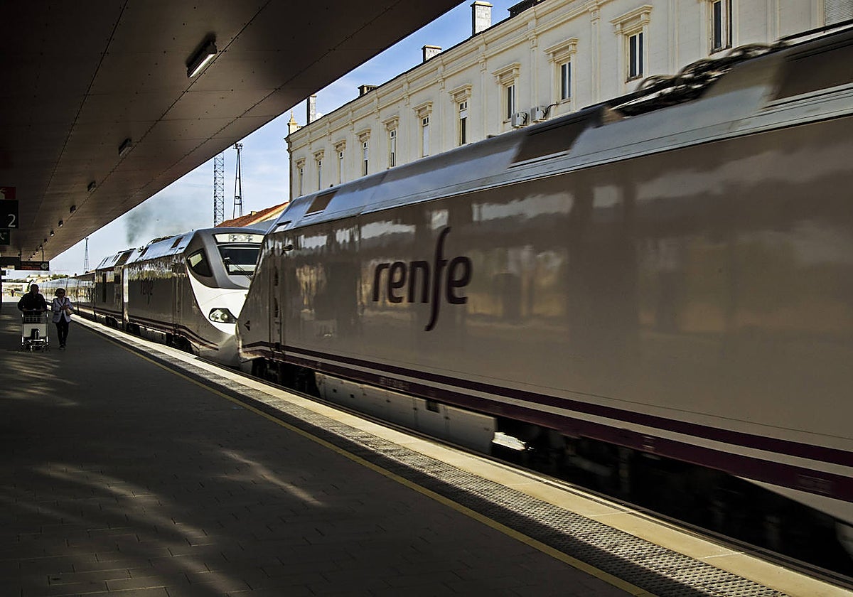 Un convoy parado en la estación de Zamora, en una imagen de archivo