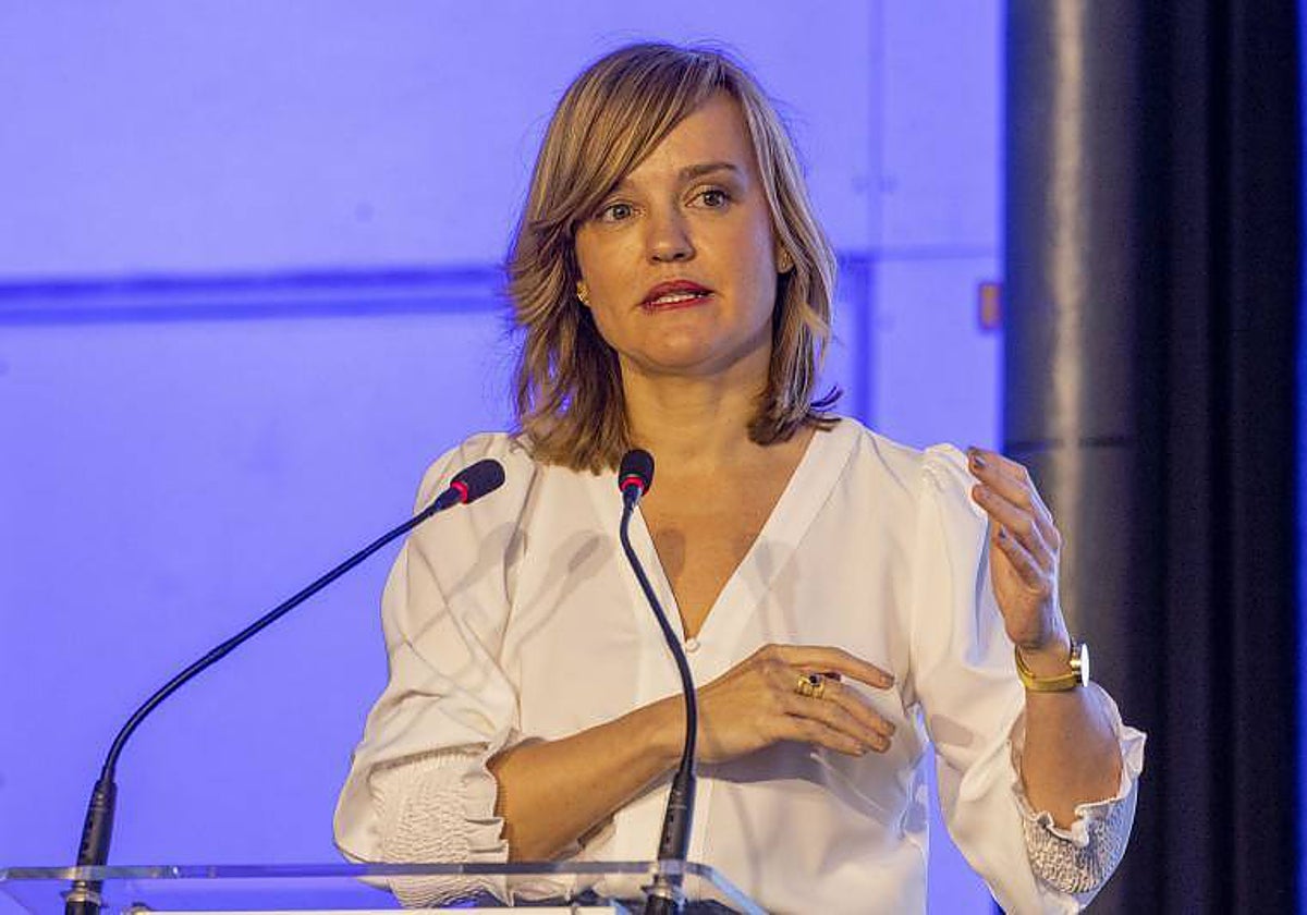 La portavoz de la Ejecutiva Federal del PSOE y ministra de Educación, Pilar Alegría