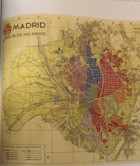 Imagen secundaria 2 - Diversos momentos de la presentación, mapa de Teixeira y página del volumen