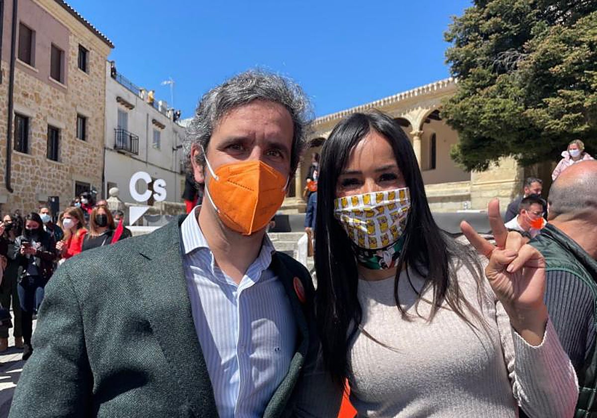 Aitor Retolaza, alcalde de Alcobendas, y Begoña Villacís