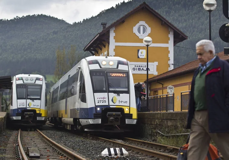 Chapuza ferroviaria en Cantabria: los nuevos trenes de Cercanías no caben en los túneles