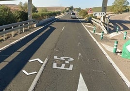 Accidente en Córdoba | Muere una persona en un choque entre dos vehículos en la A-4