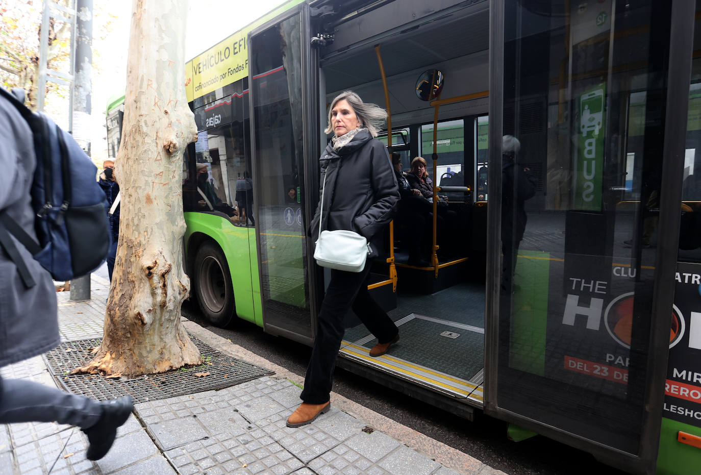 El primer día sin mascarillas en el transporte público de Córdoba, en imágenes