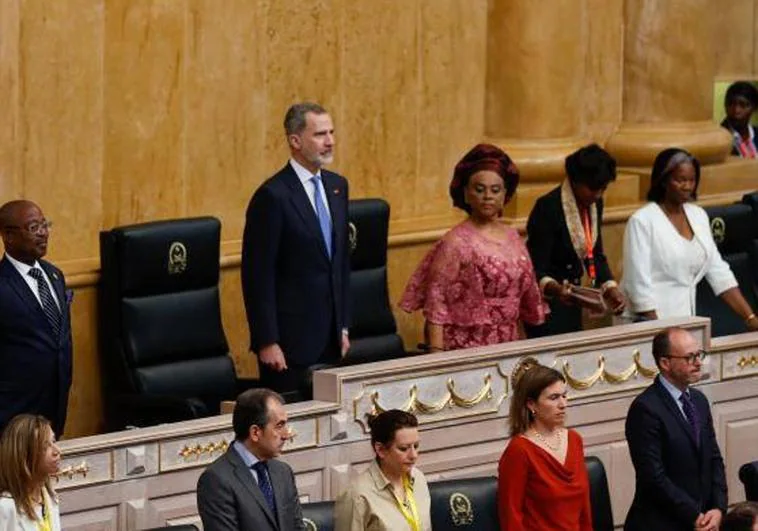 El Rey hace un llamamiento en la Asamblea angoleña a «unir esfuerzos» contra la guerra en Ucrania