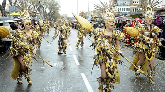 En la imagen de archivo, una de las comparsas participantes en el Carnaval de Toledo