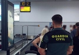 Detienen por segunda vez a la mujer que intentó sacar del país a una menor de Almería tras volver a conectar con ella